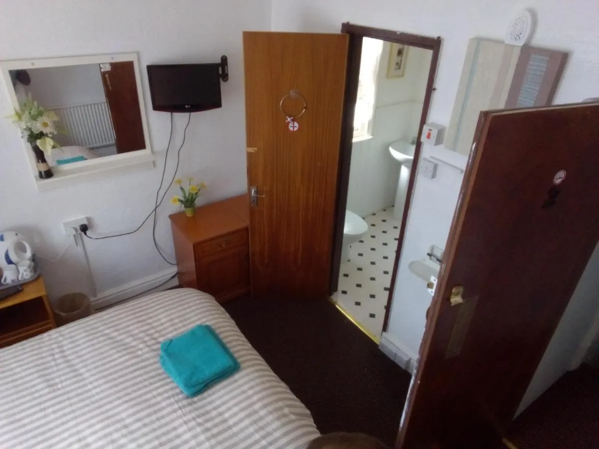 Myroomz Golden Strand Hotel Blackpool