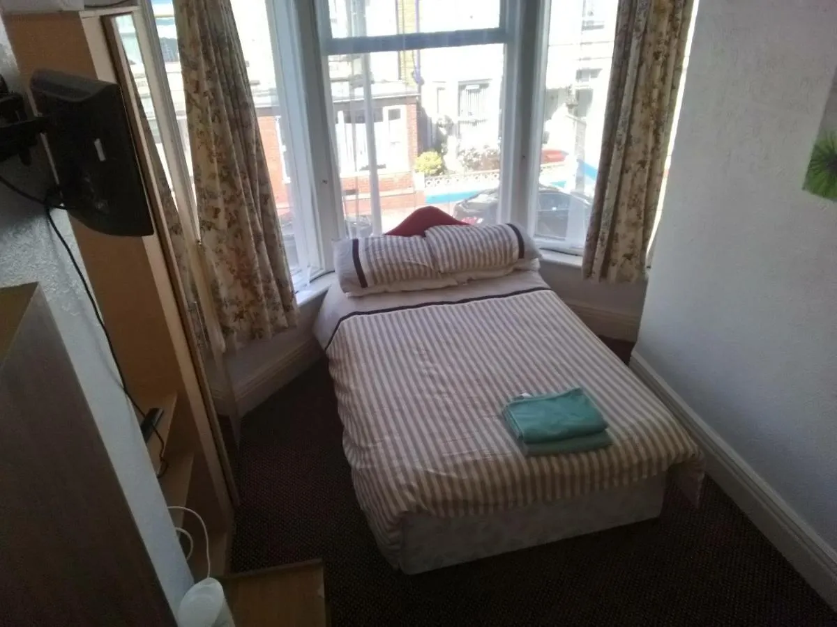 Myroomz Golden Strand Hotel Blackpool