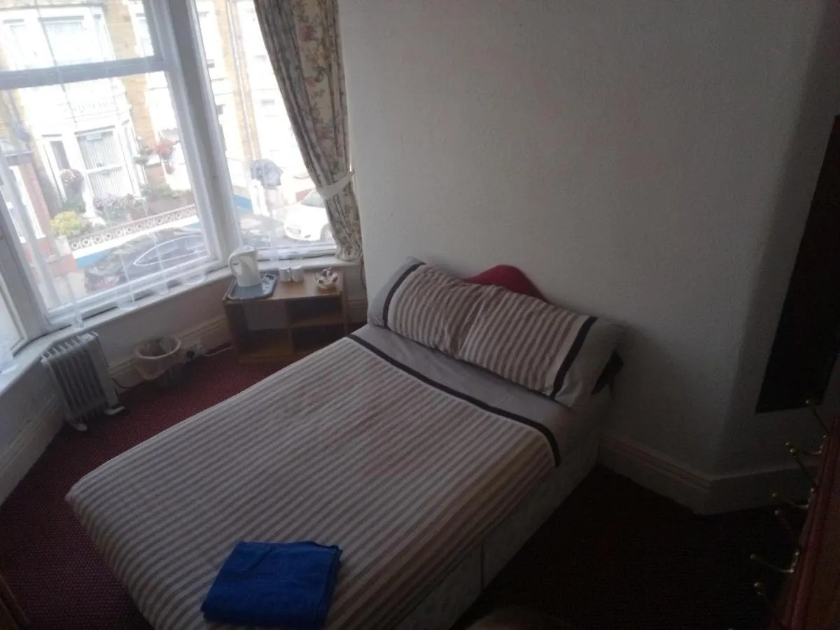 Myroomz Golden Strand Hotel Blackpool 0*,  United Kingdom