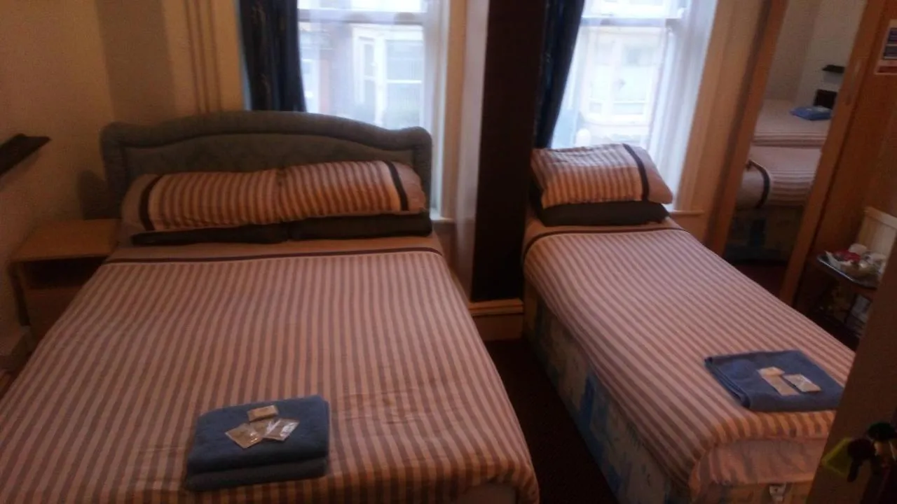 Myroomz Golden Strand Hotel Blackpool