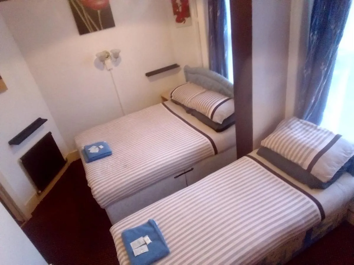 Myroomz Golden Strand Hotel Blackpool